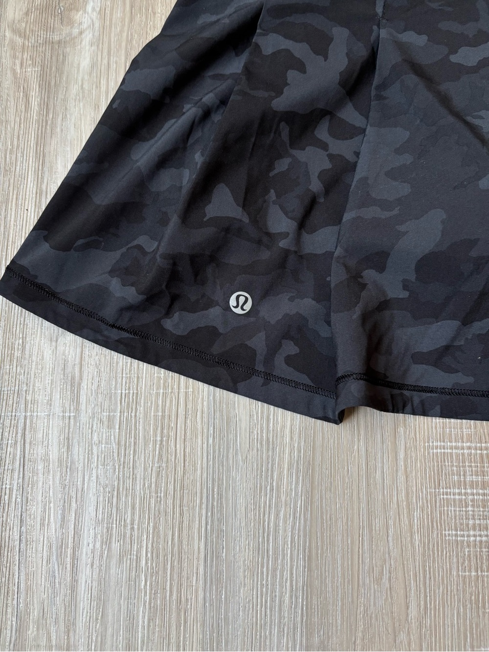Lululemon Women Size 6 Tall Pace Rival Skirt Incognito Camo Multi Grey Black - Picture 4 of 5